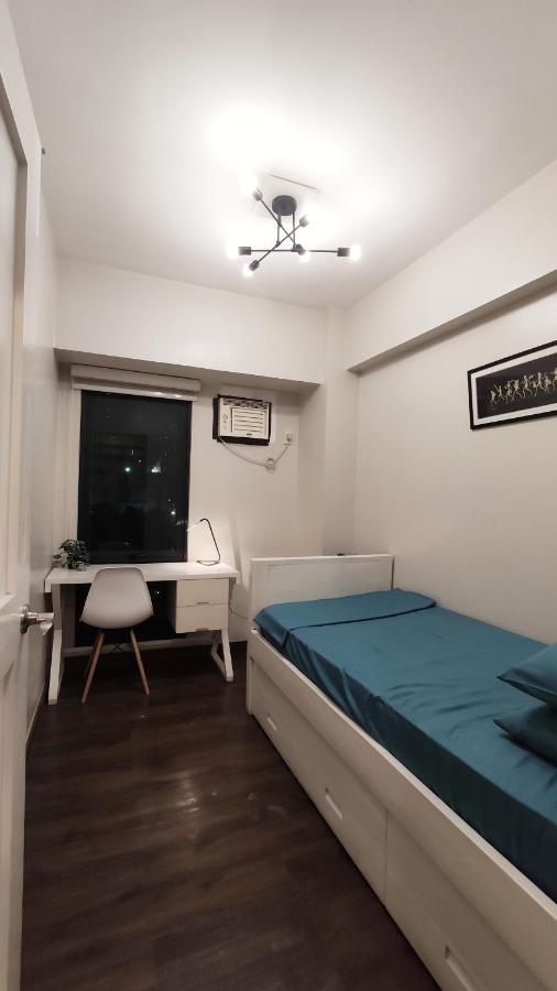 Resort Living Condominium Unit In Metro Манила Экстерьер фото
