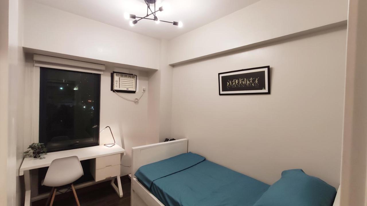 Resort Living Condominium Unit In Metro Манила Экстерьер фото